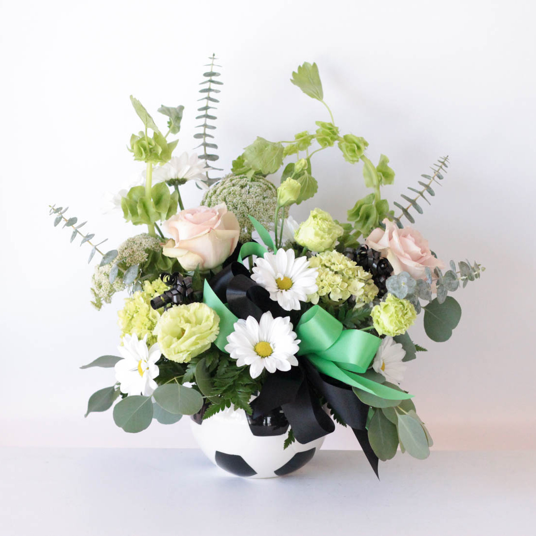 ¡Verde! ¡Listos! Floral Arrangement